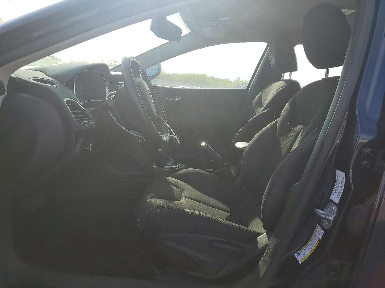2013 DODGE DART SXT photo 19