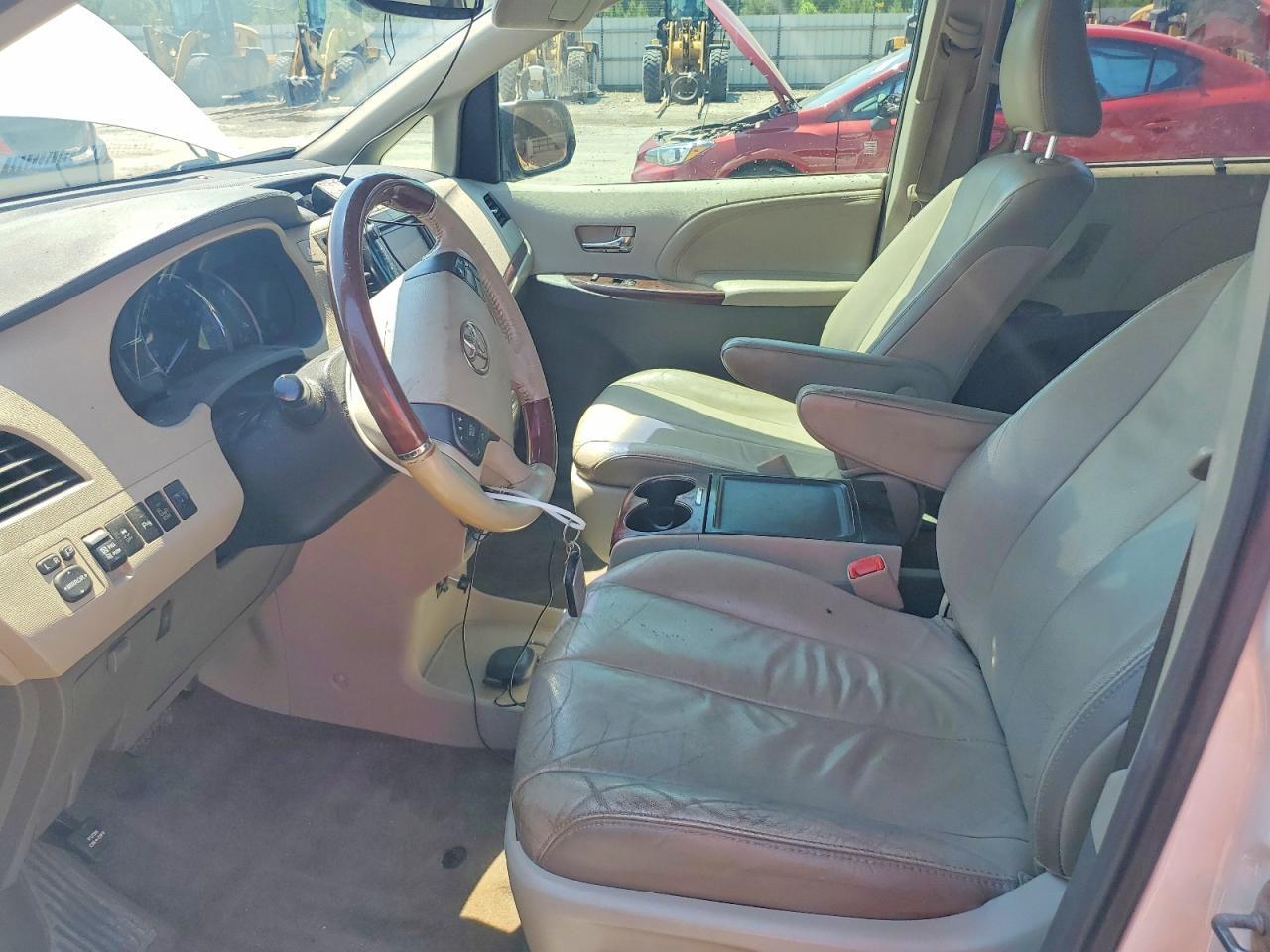 2013 TOYOTA SIENNA LIMITED 7-PASSENGER photo 19