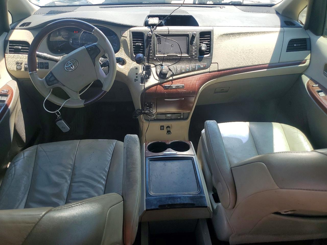2013 TOYOTA SIENNA LIMITED 7-PASSENGER photo 22