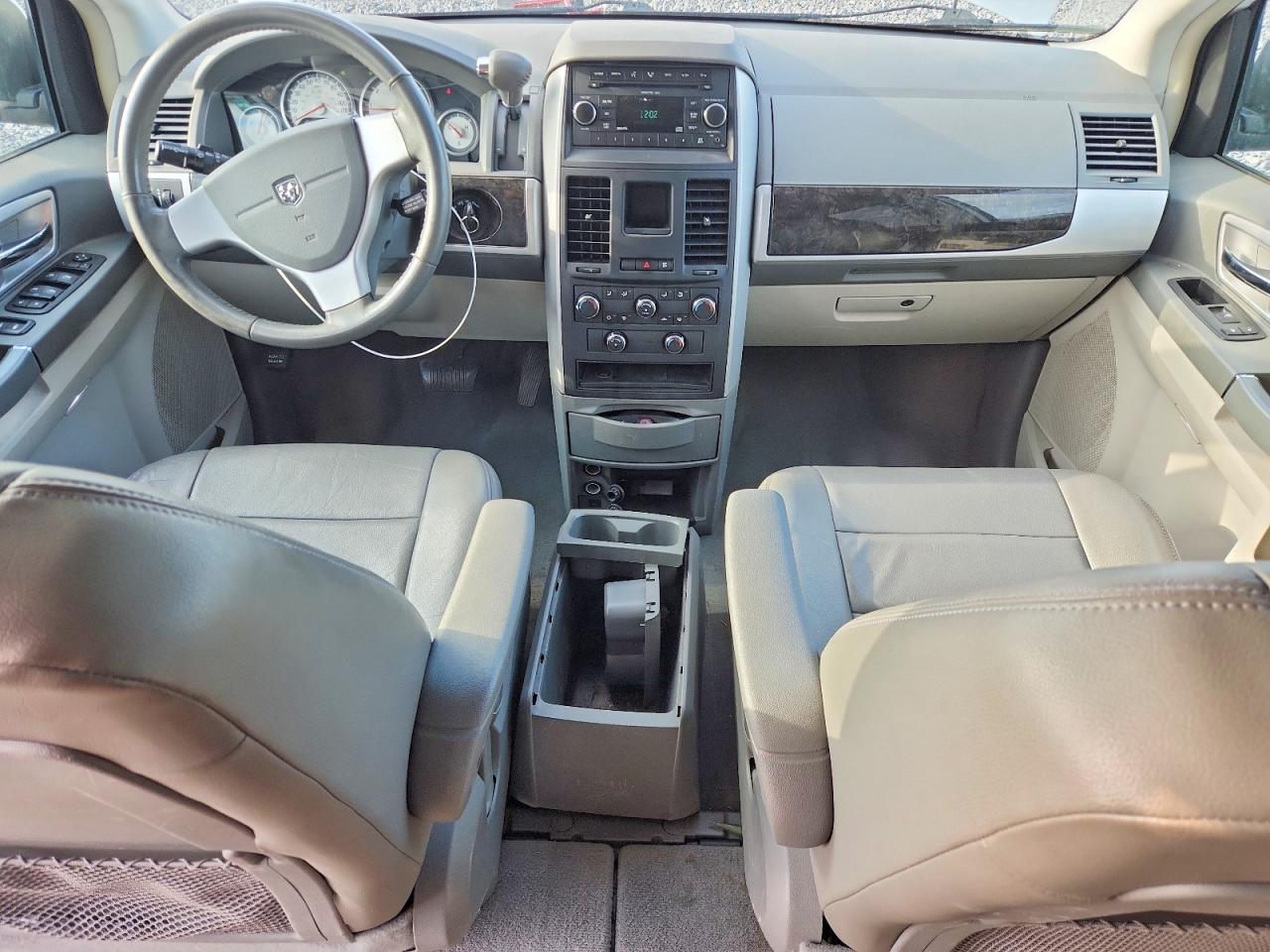 2010 DODGE GRAND CARAVAN SXT photo 22