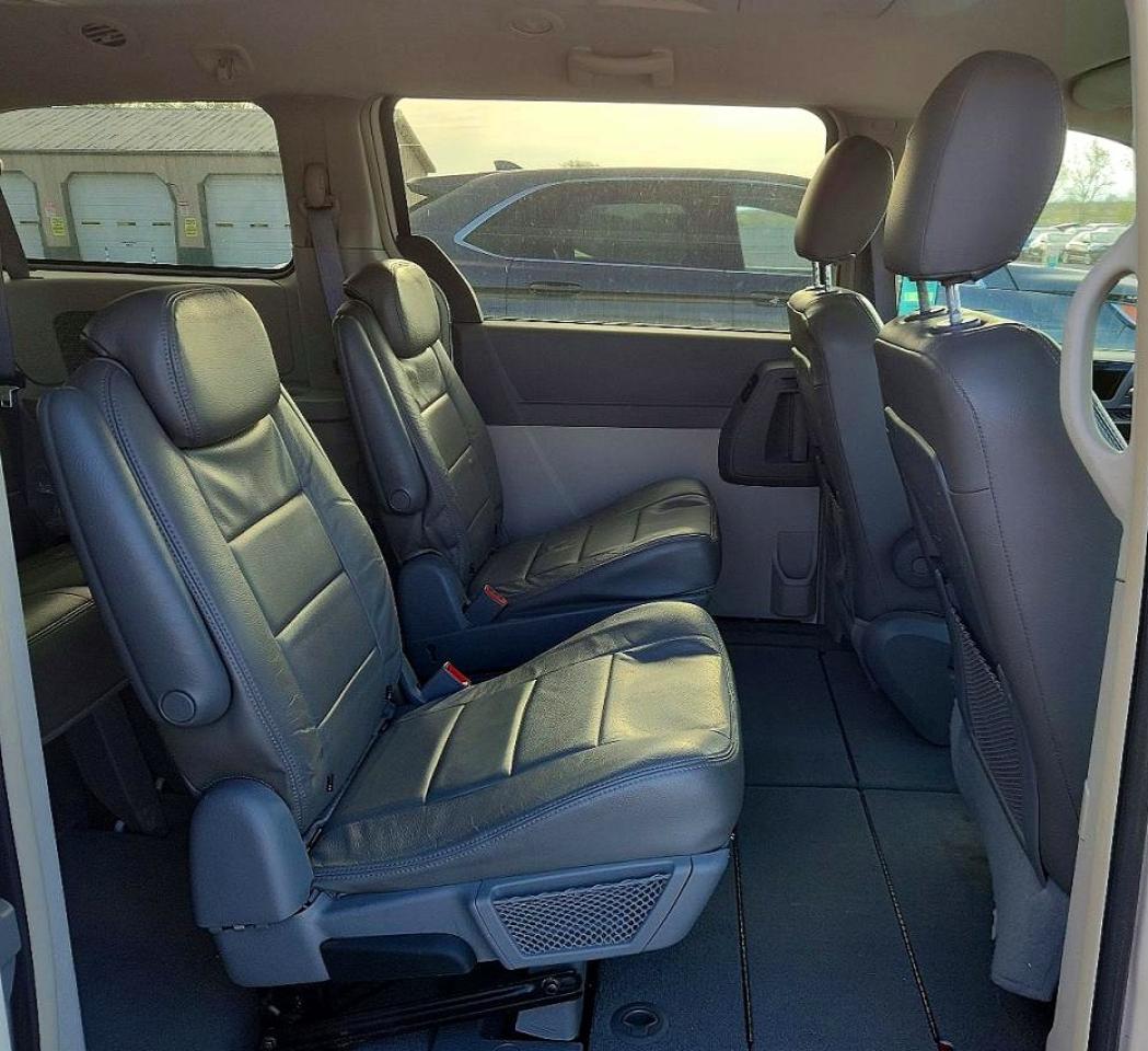 2010 DODGE GRAND CARAVAN SXT photo 31