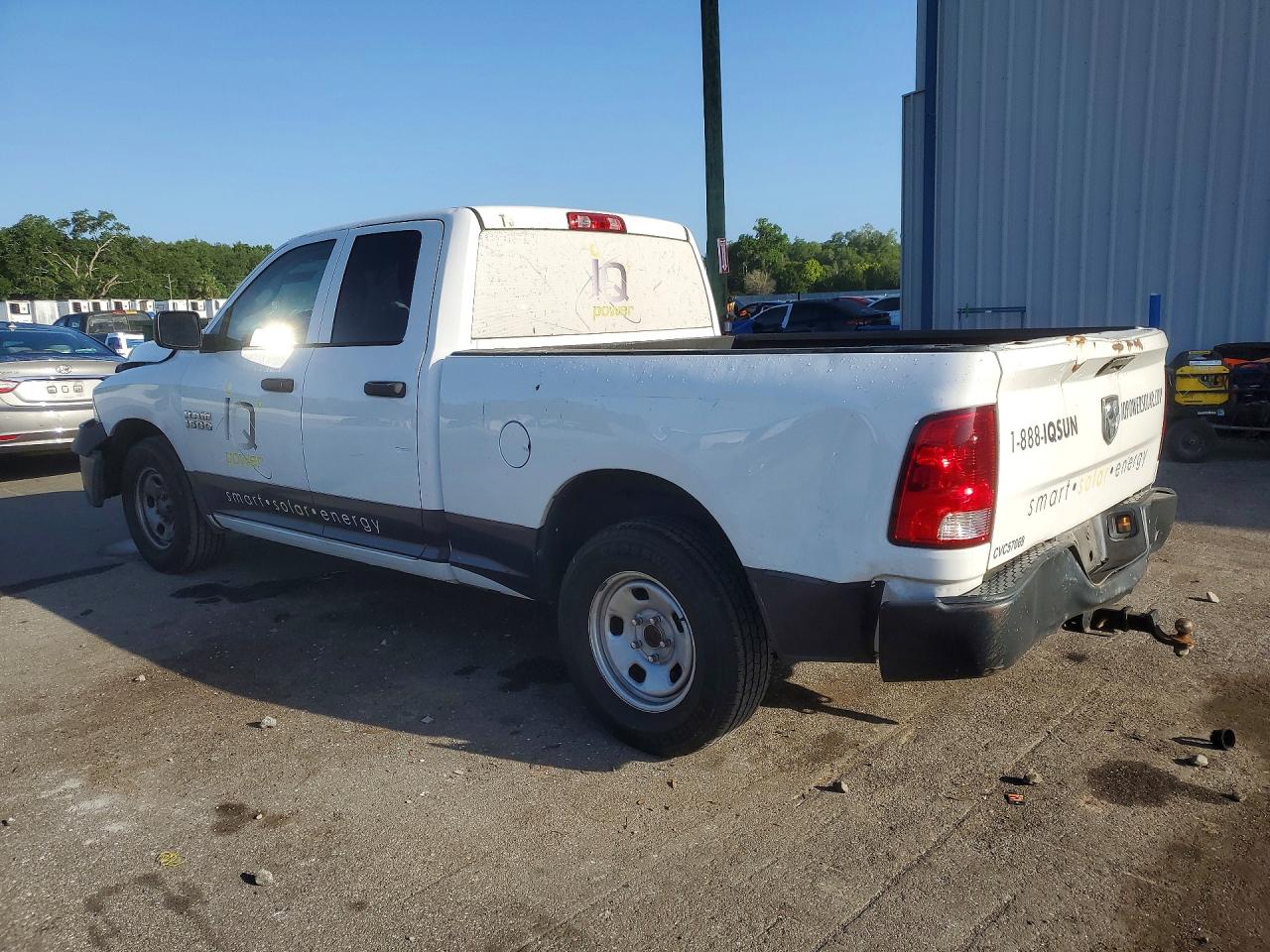 2017 RAM 1500 ST photo 3