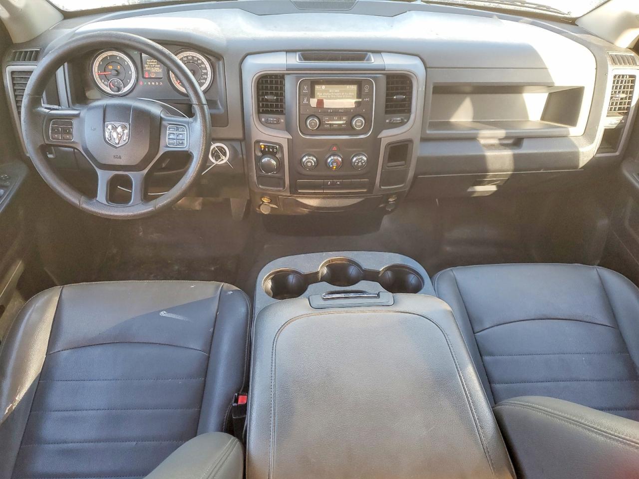 2017 RAM 1500 ST photo 15