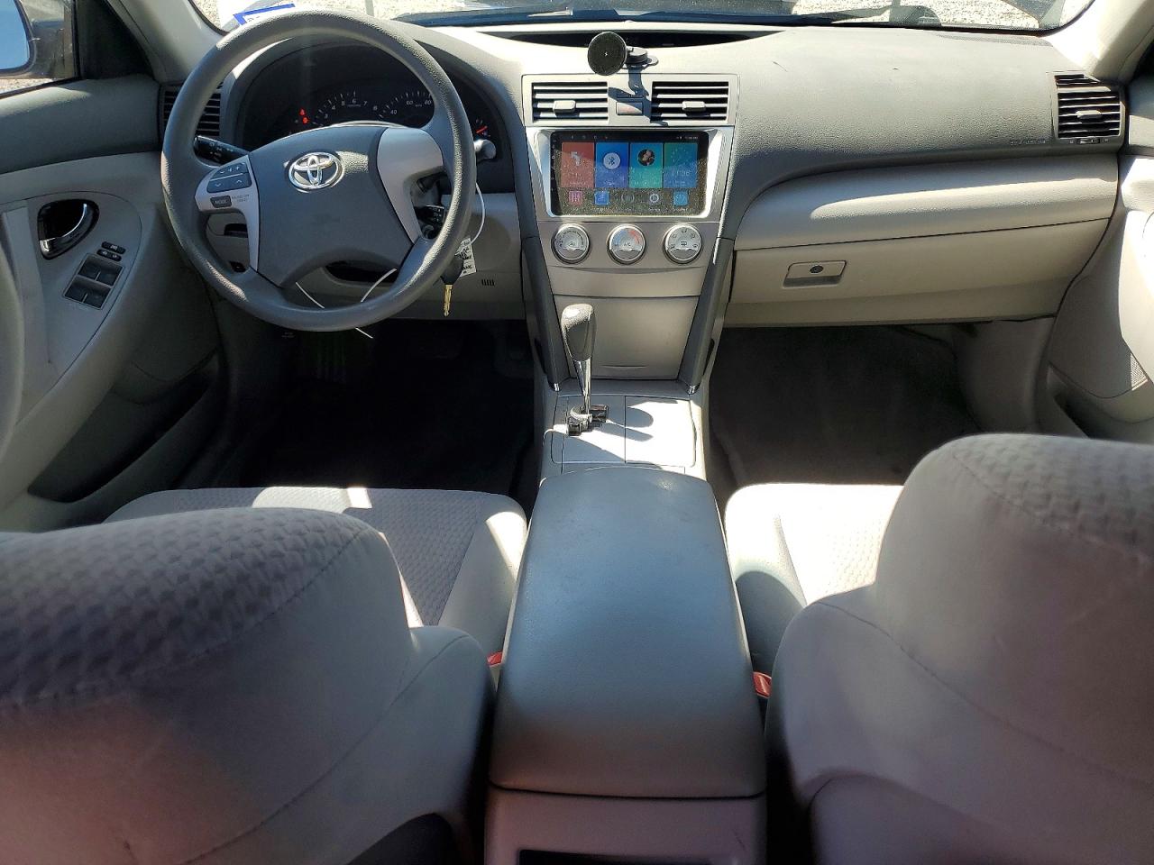 2011 TOYOTA CAMRY LE photo 15