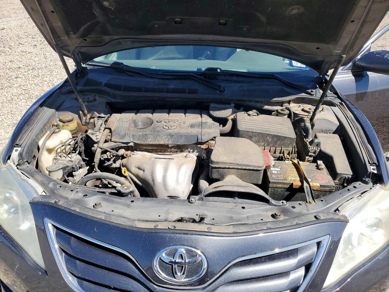 2011 TOYOTA CAMRY LE photo 21