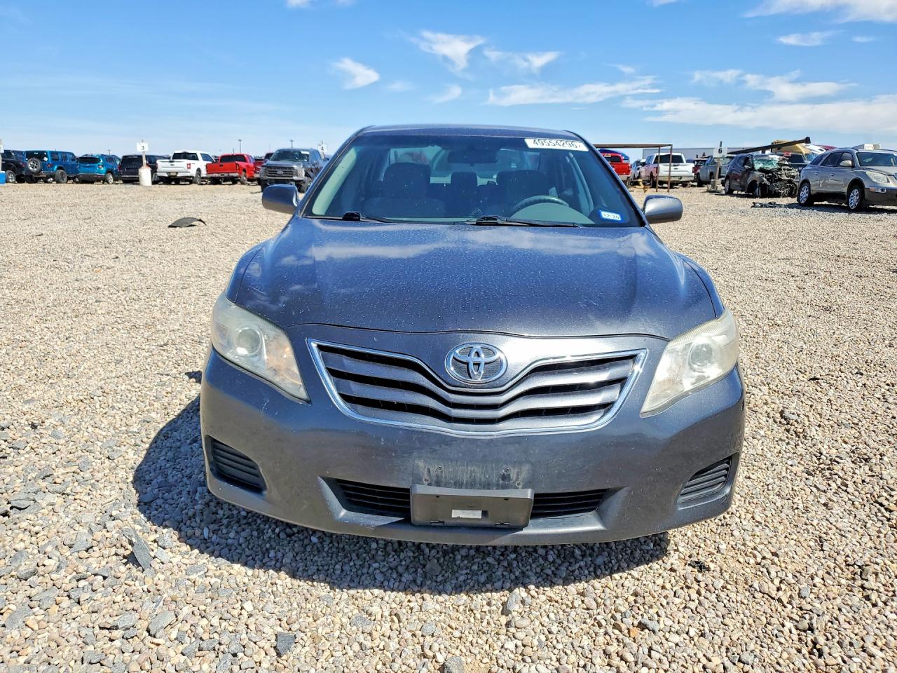 2011 TOYOTA CAMRY LE photo 9