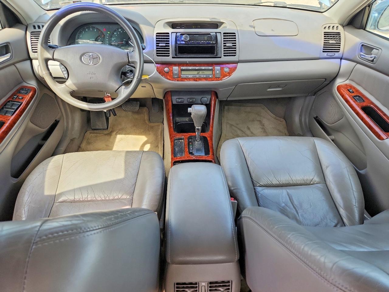 2002 TOYOTA CAMRY LE photo 22