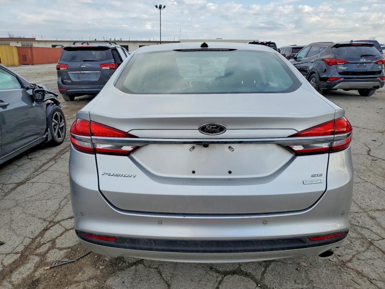 2017 FORD FUSION SE photo 11