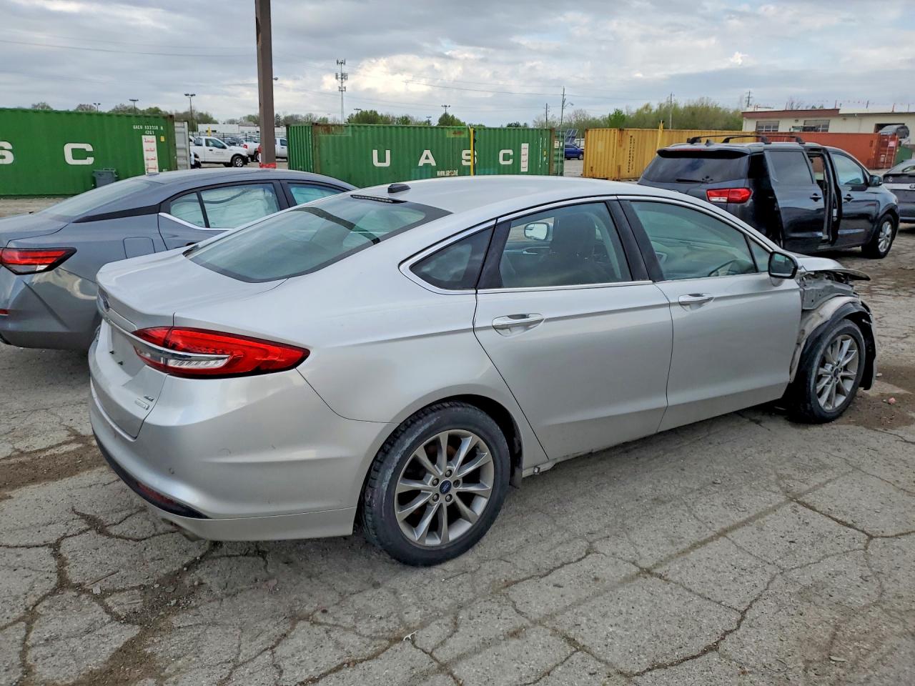 2017 FORD FUSION SE photo 5