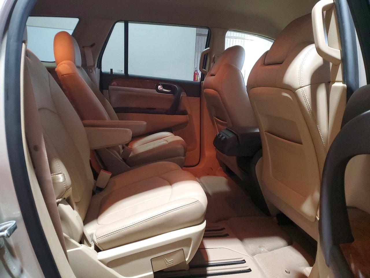 2011 BUICK ENCLAVE CXL photo 21