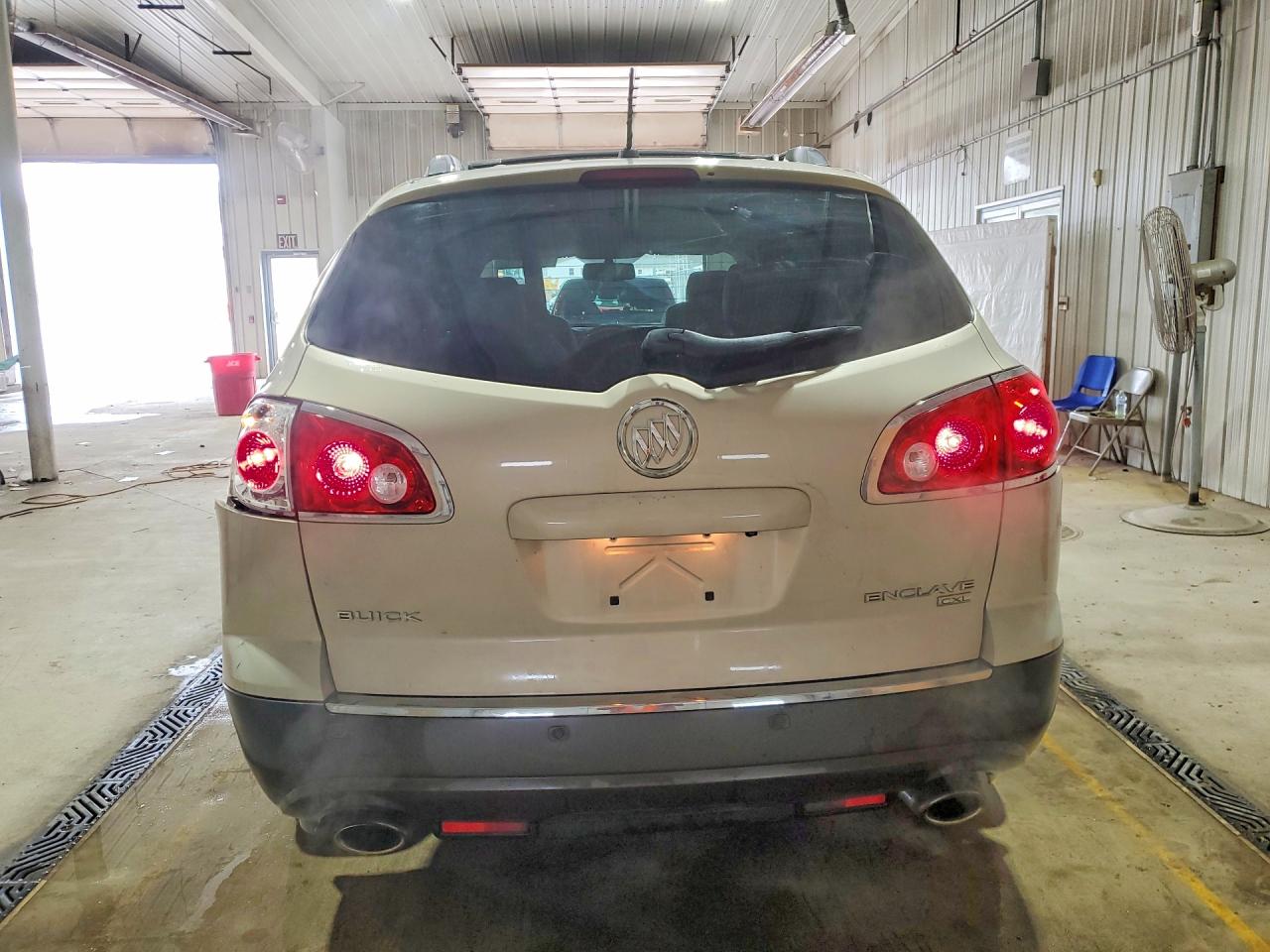 2011 BUICK ENCLAVE CXL photo 11