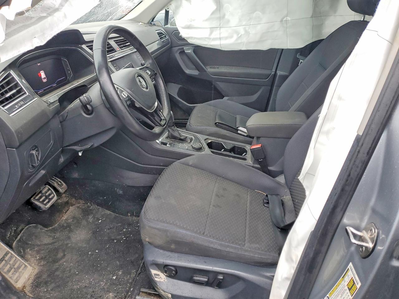 2021 VOLKSWAGEN TIGUAN SE photo 13