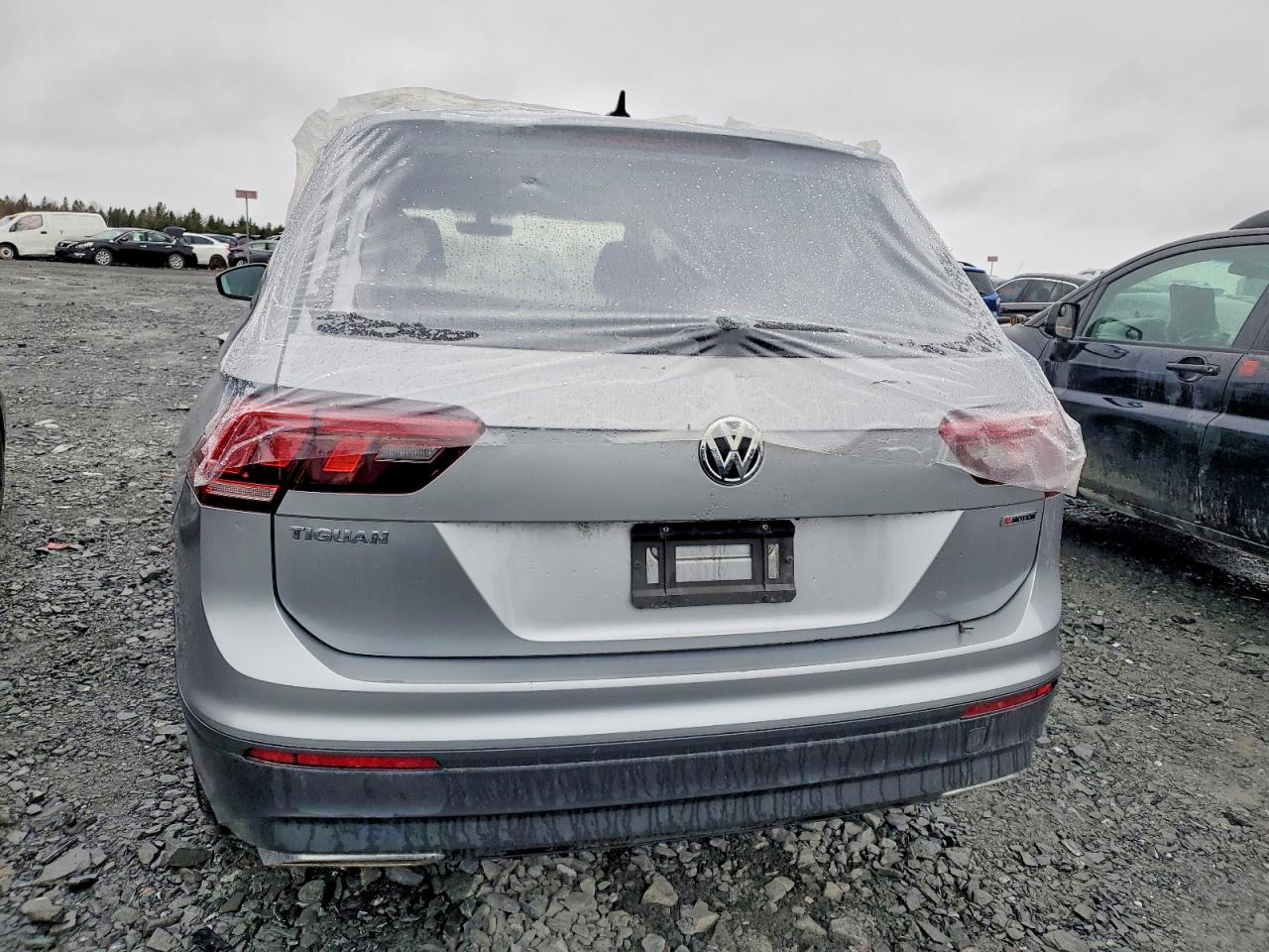 2021 VOLKSWAGEN TIGUAN SE photo 11