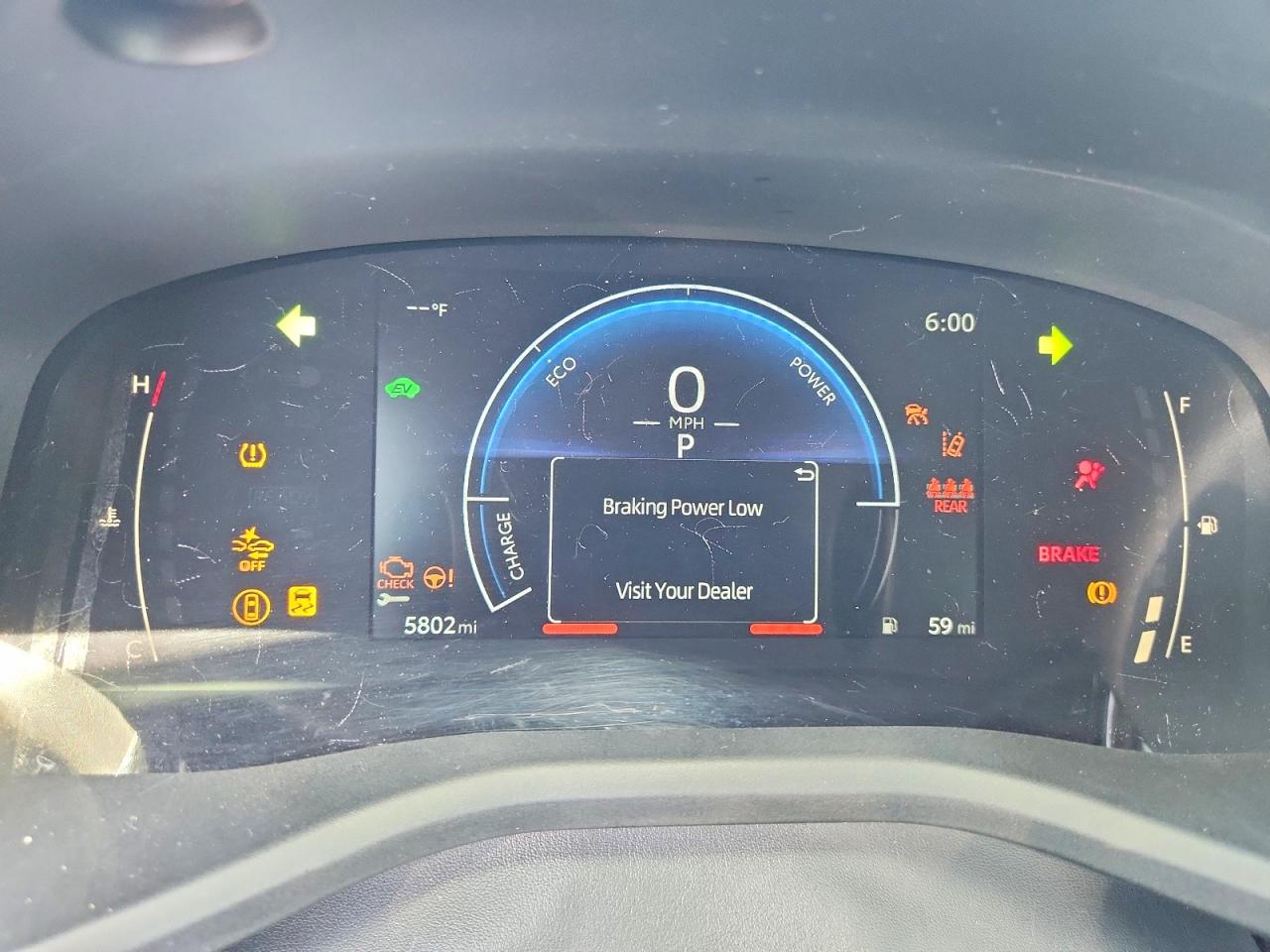2025 TOYOTA CAMRY LE photo 9