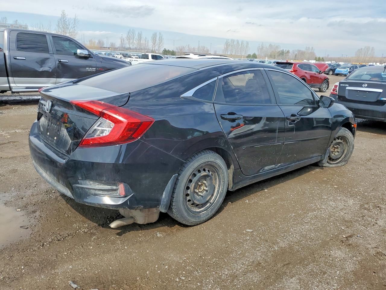 2017 HONDA CIVIC LX photo 5