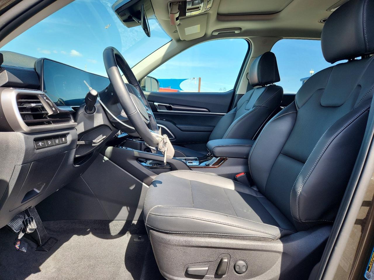 2025 KIA TELLURIDE S photo 13