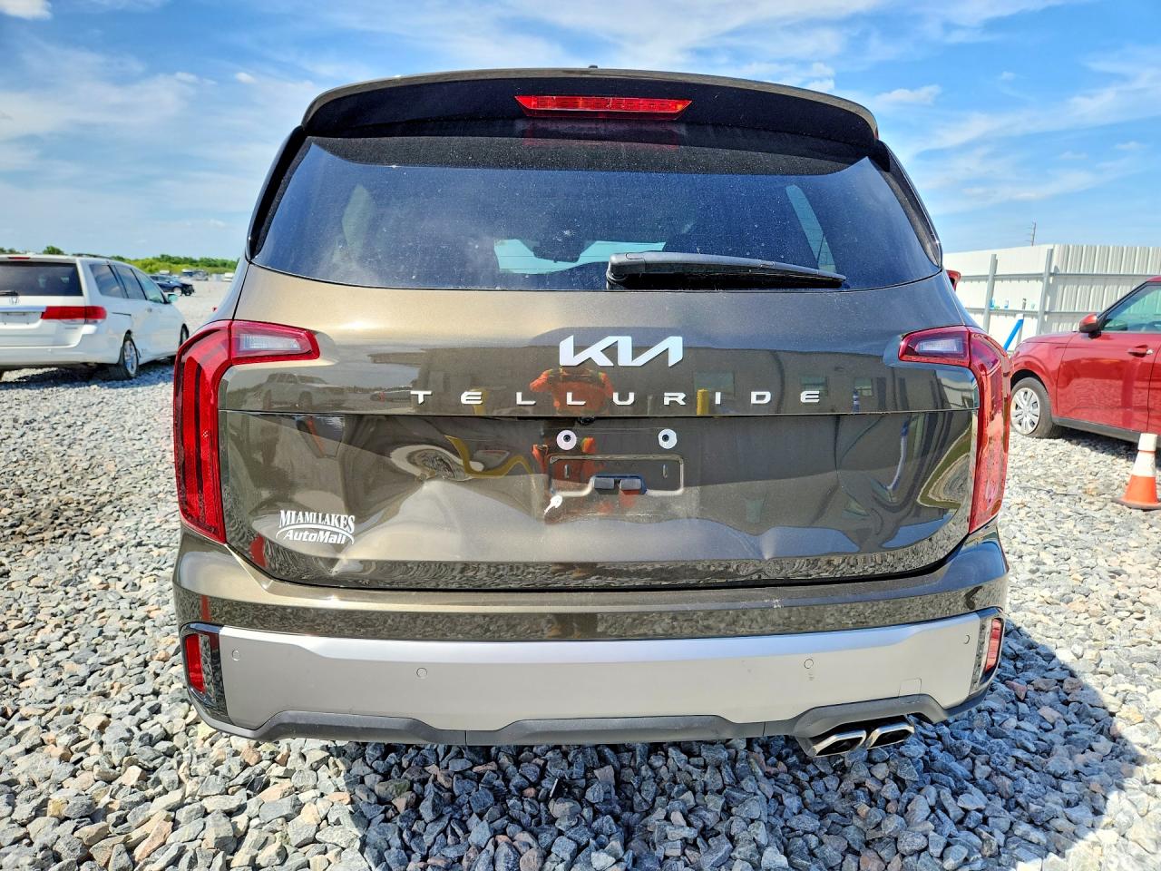 2025 KIA TELLURIDE S photo 11