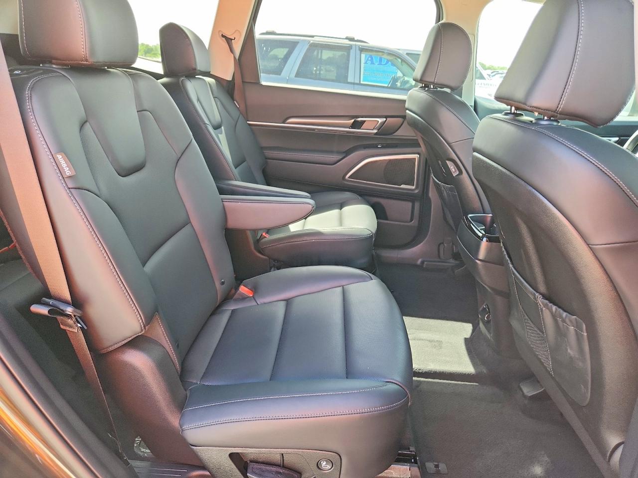 2025 KIA TELLURIDE S photo 21