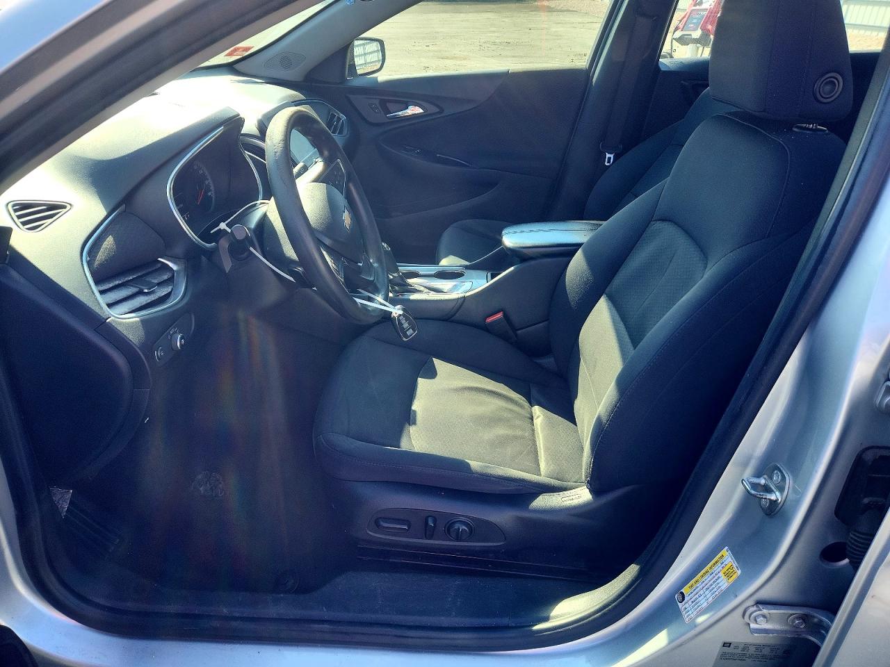 2017 CHEVROLET MALIBU LT photo 13