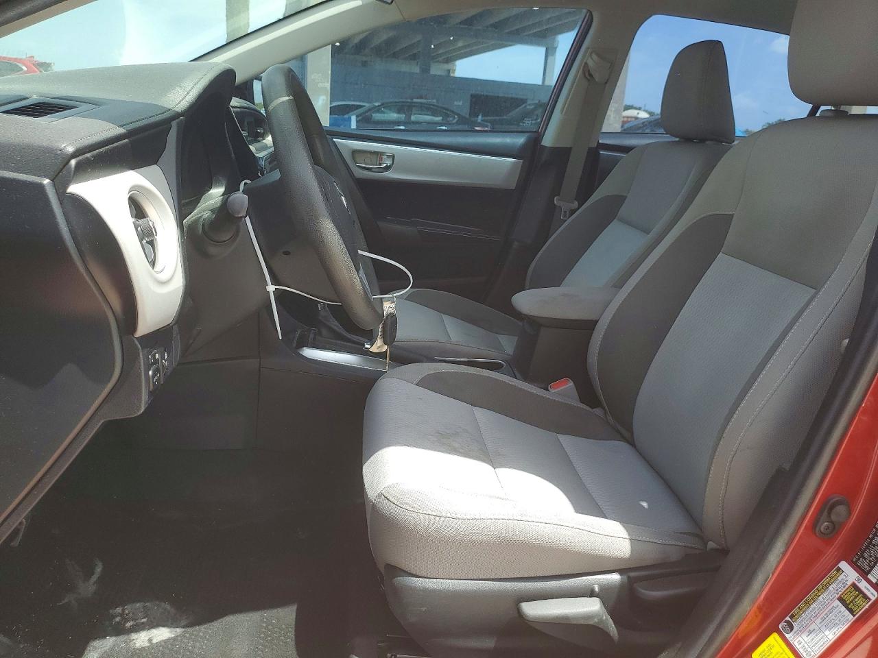 2019 TOYOTA COROLLA LE photo 19
