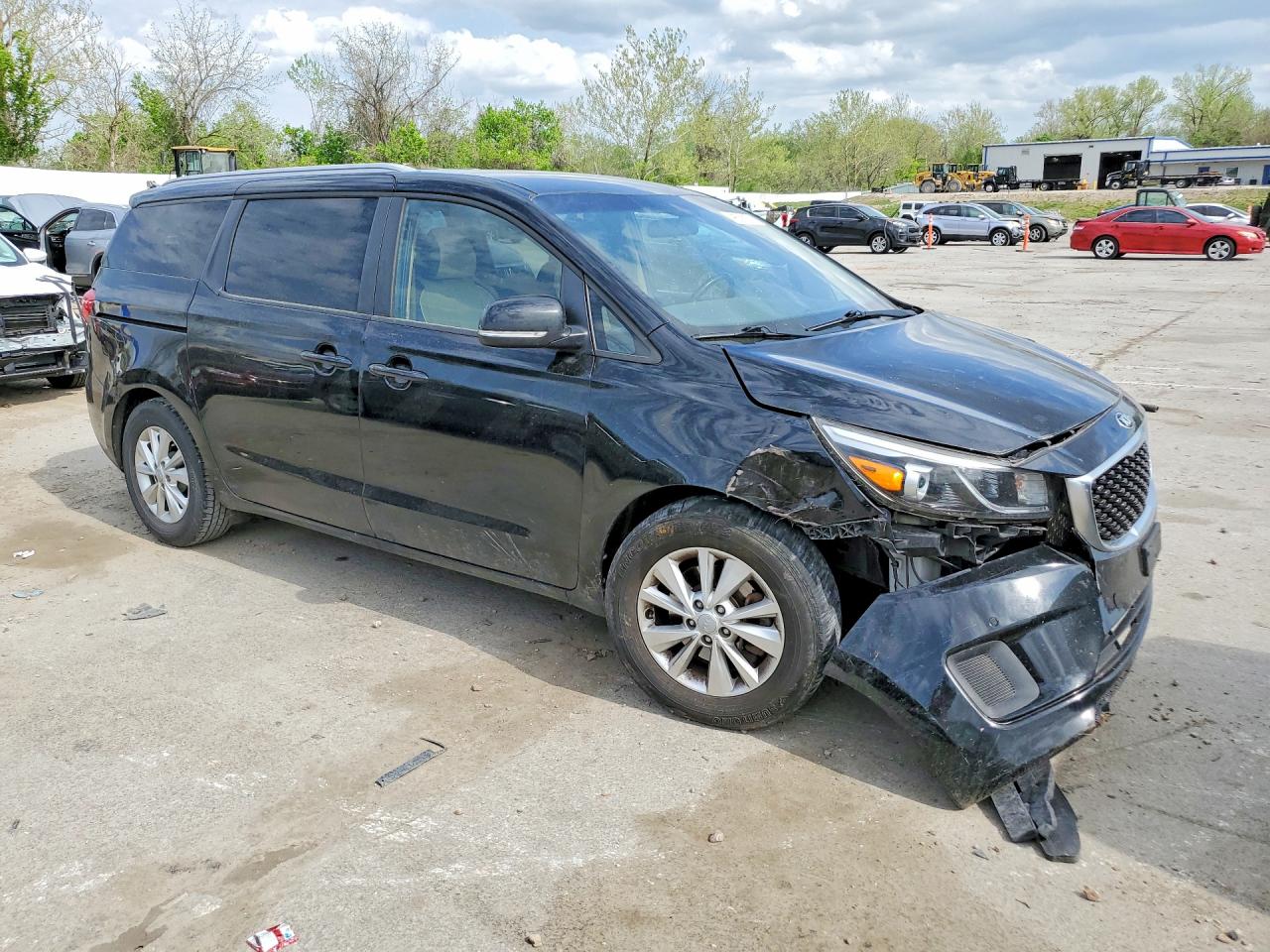 2017 KIA SEDONA LX photo 4