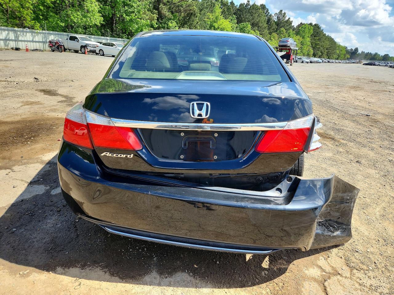 2015 HONDA ACCORD LX photo 16
