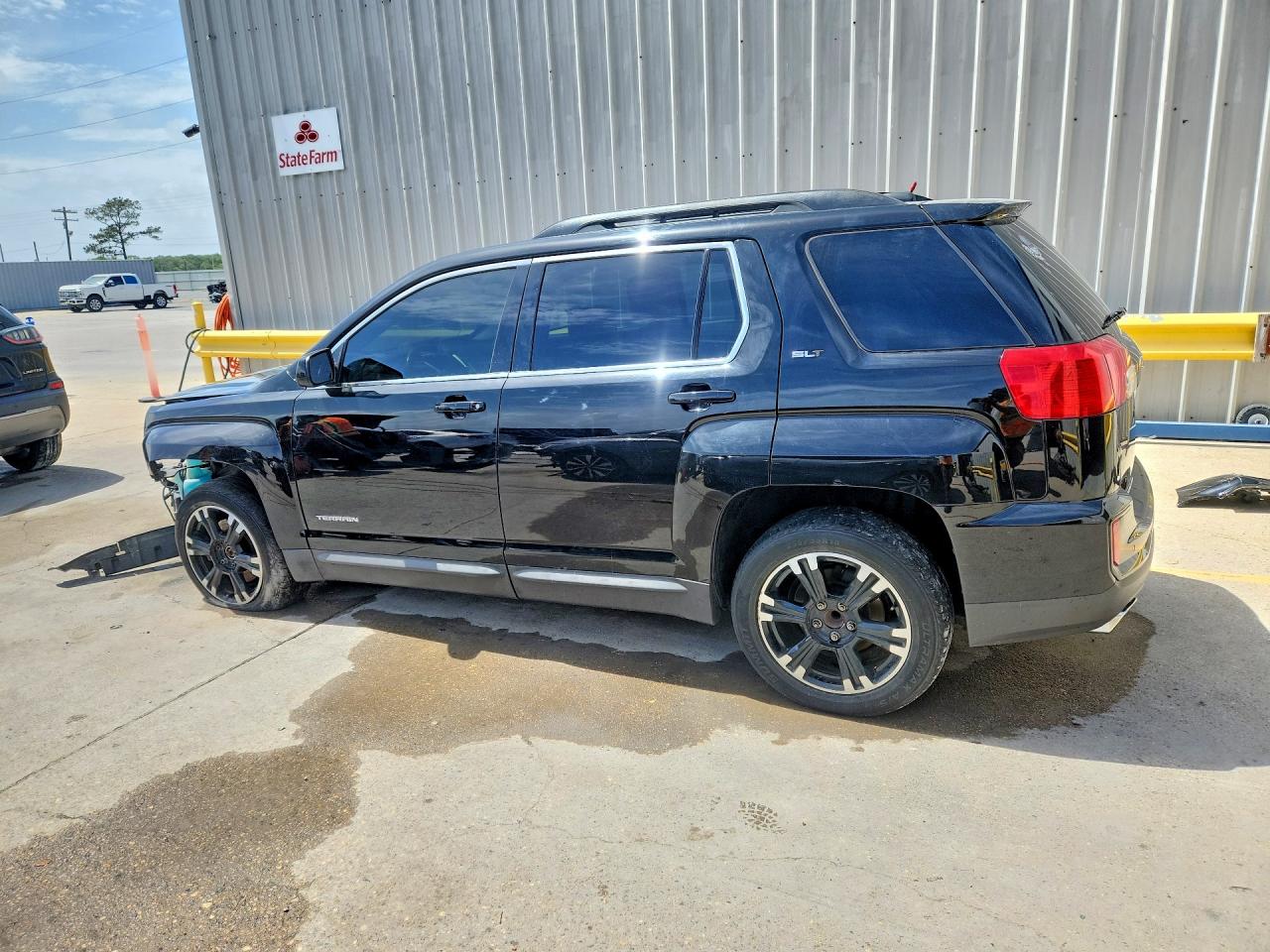 2017 GMC TERRAIN SLT photo 3