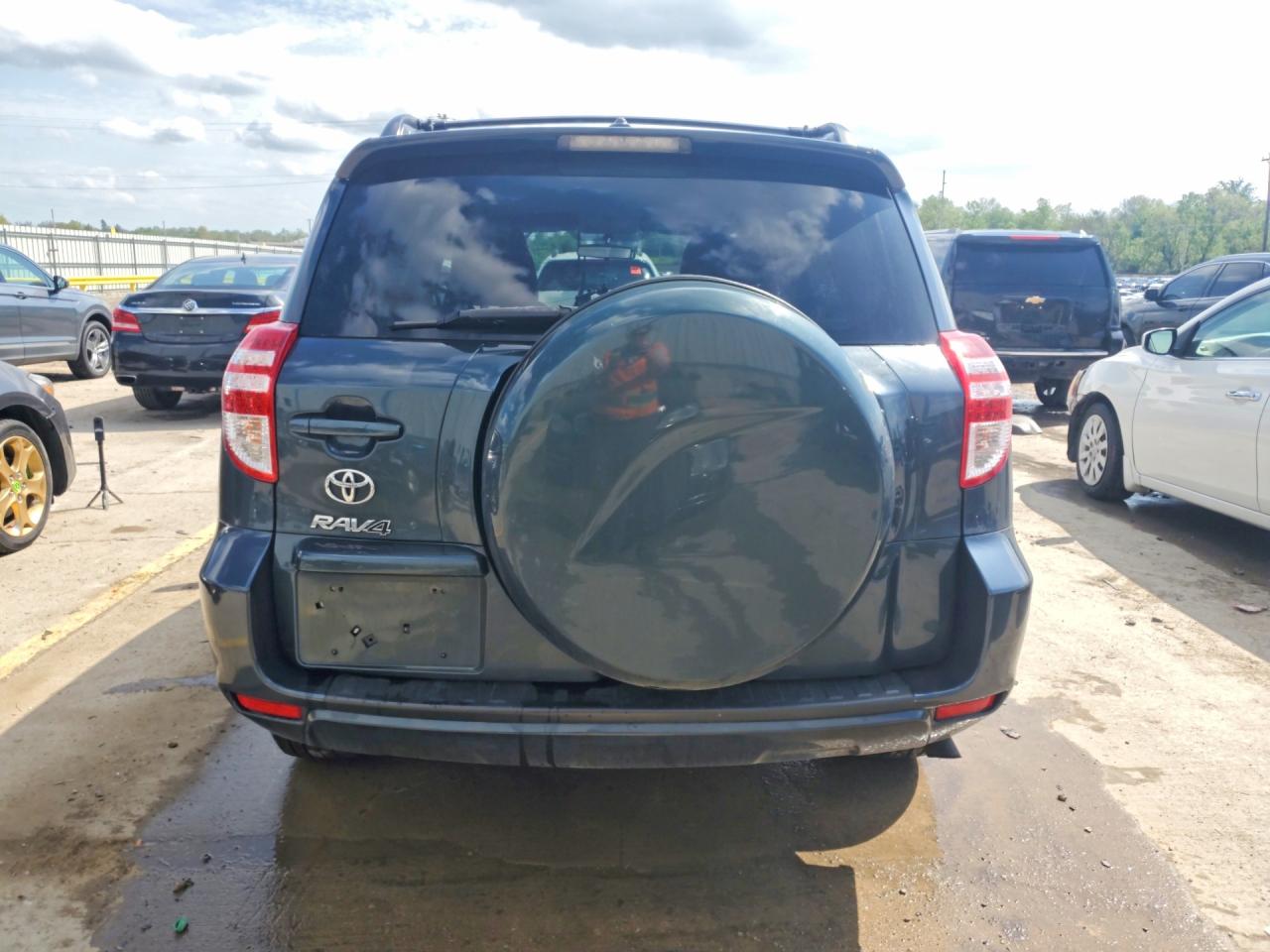 2012 TOYOTA RAV4 BASE photo 16