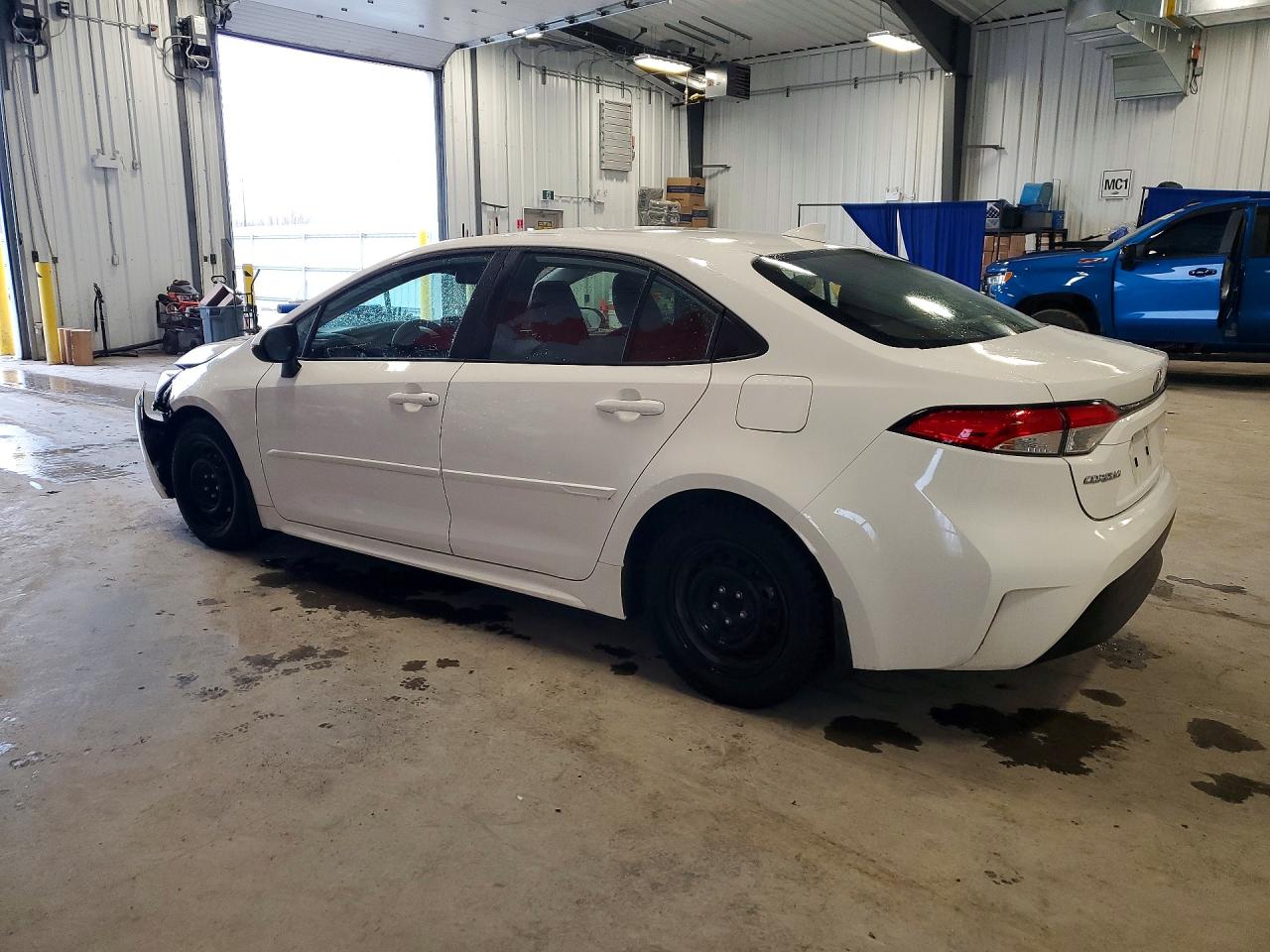 2025 TOYOTA COROLLA LE photo 4