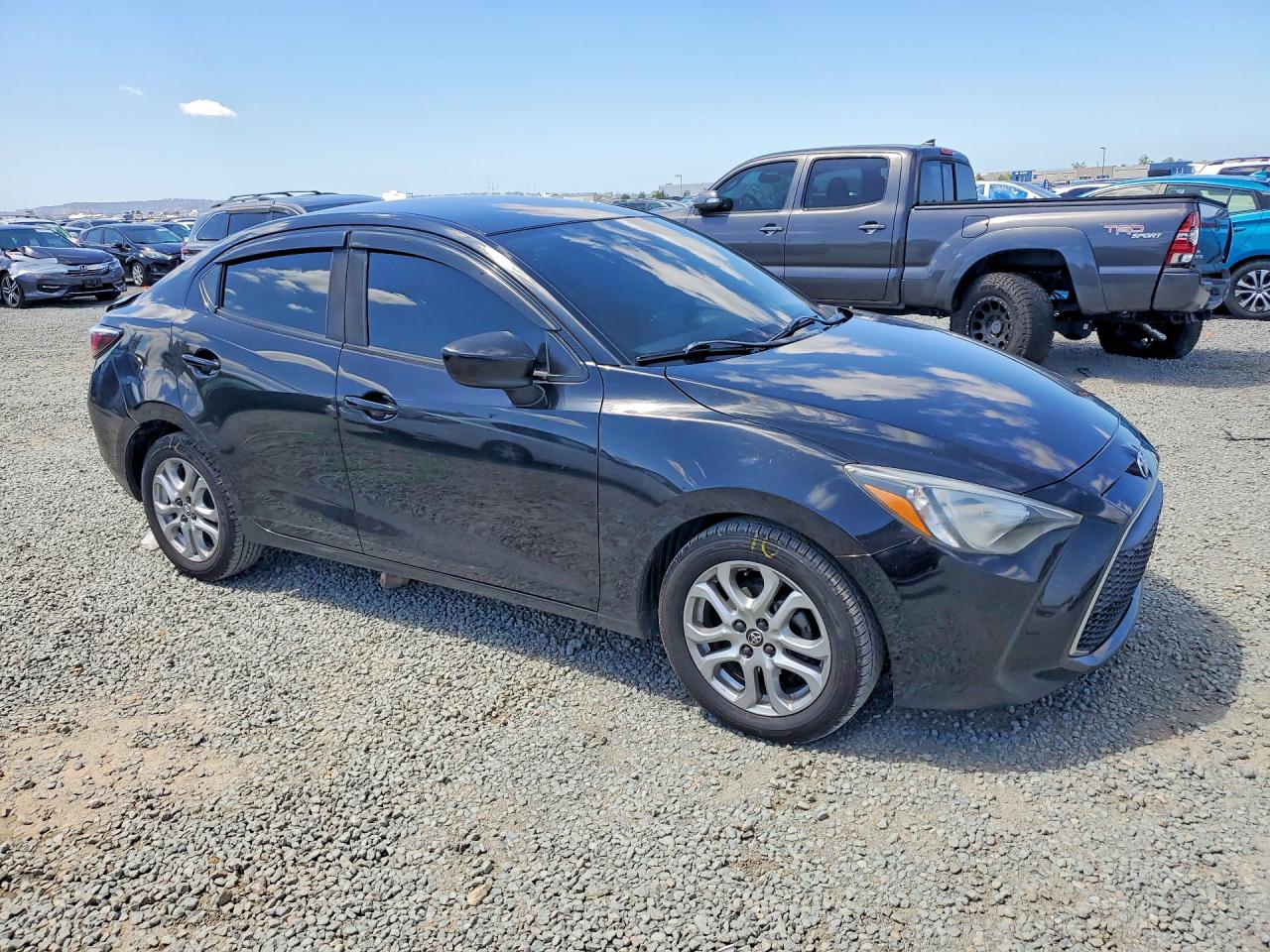 2019 TOYOTA YARIS L photo 7