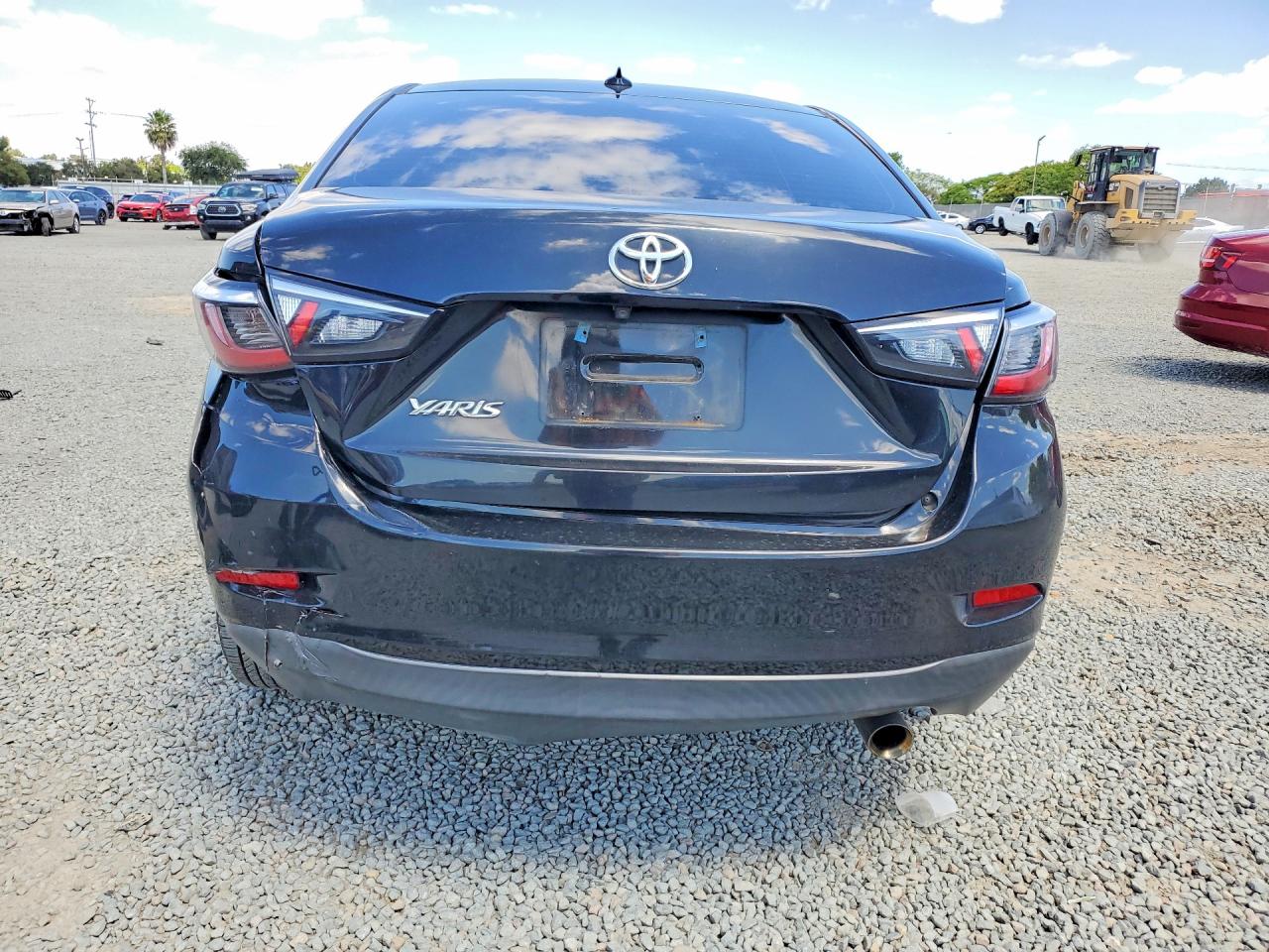 2019 TOYOTA YARIS L photo 11