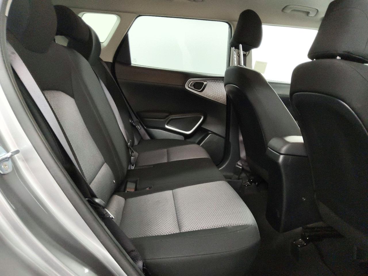2024 KIA SOUL LX photo 31