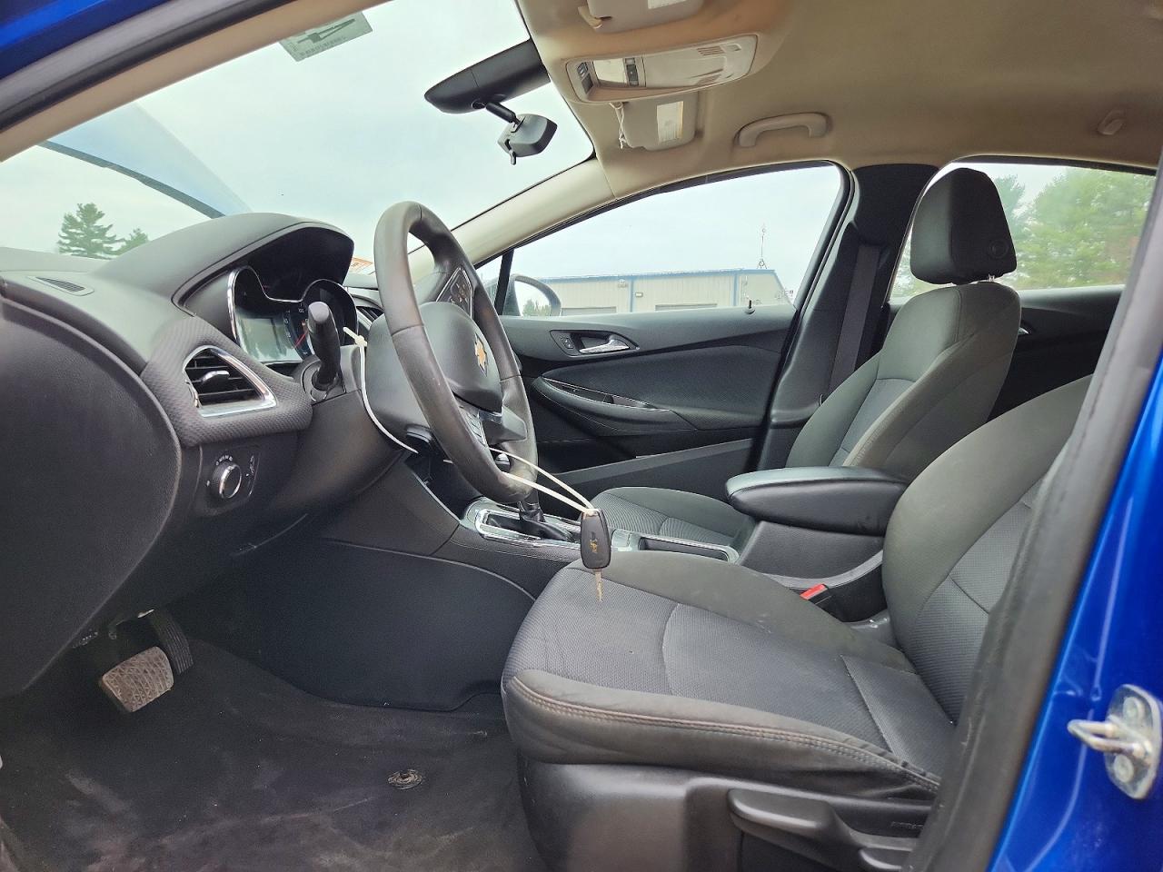 2017 CHEVROLET CRUZE LT photo 13