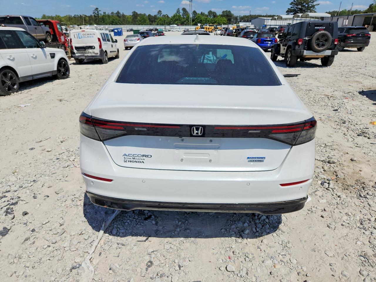 2024 HONDA ACCORD TOURING HYBRID photo 16