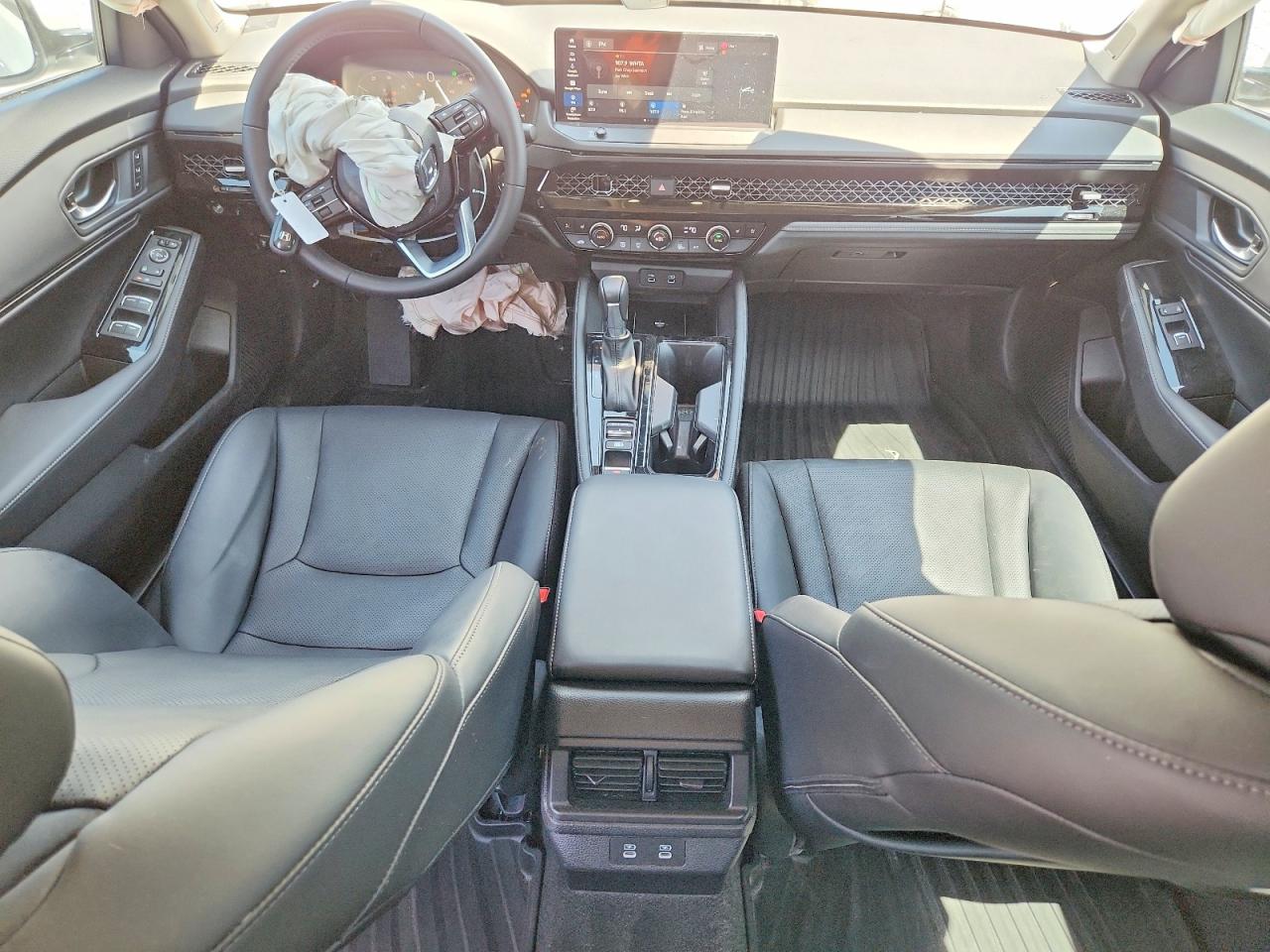 2024 HONDA ACCORD TOURING HYBRID photo 22