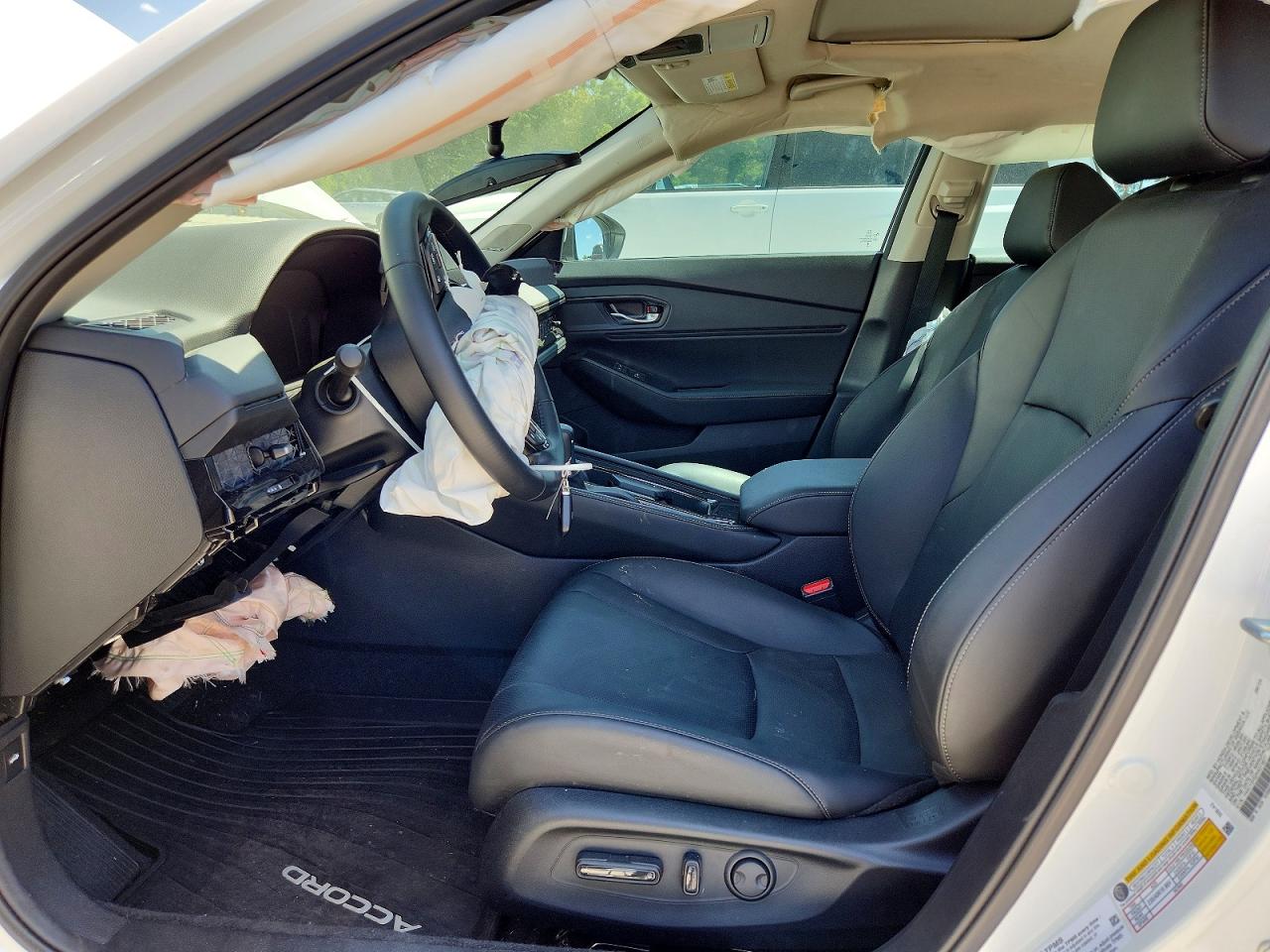 2024 HONDA ACCORD TOURING HYBRID photo 19