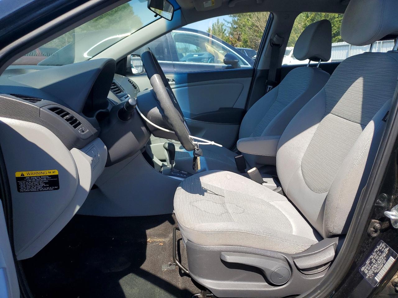 2015 HYUNDAI ACCENT GS photo 13