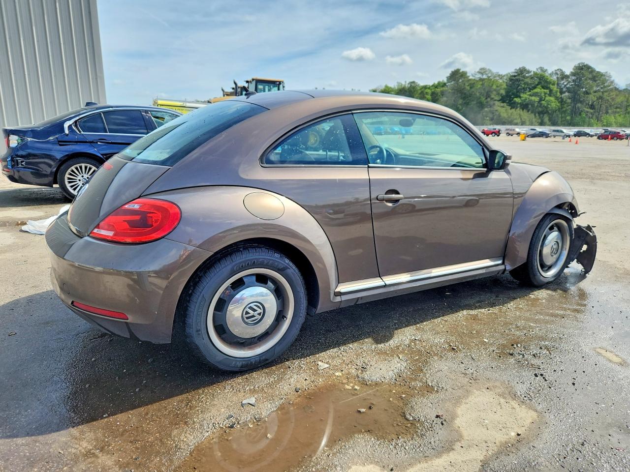 2013 VOLKSWAGEN BEETLE photo 5