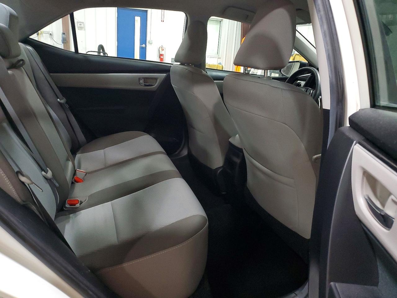 2019 TOYOTA COROLLA LE photo 19