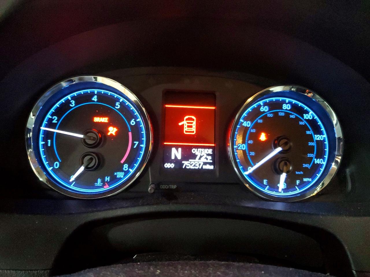2019 TOYOTA COROLLA LE photo 17