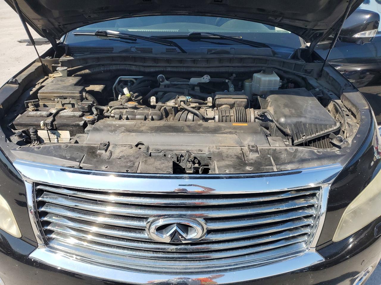 2012 INFINITI QX56 BASE photo 34