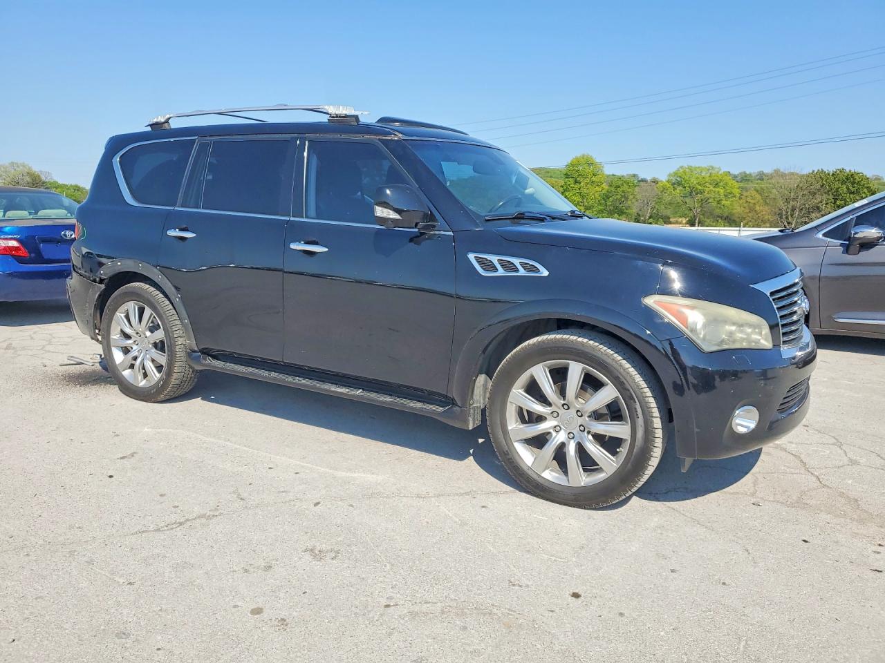 2012 INFINITI QX56 BASE photo 10