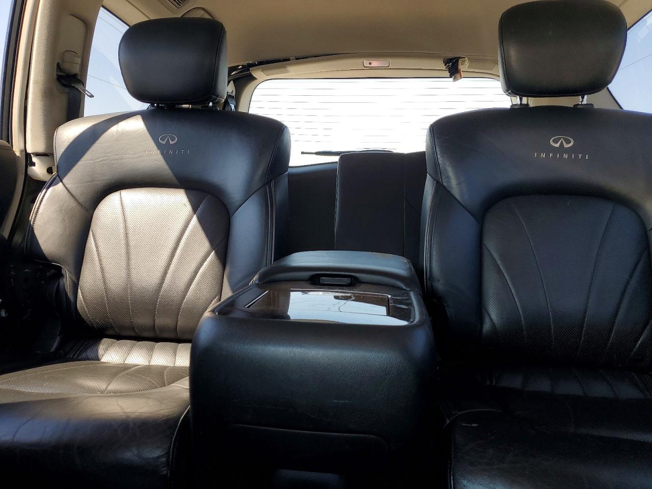 2012 INFINITI QX56 BASE photo 28