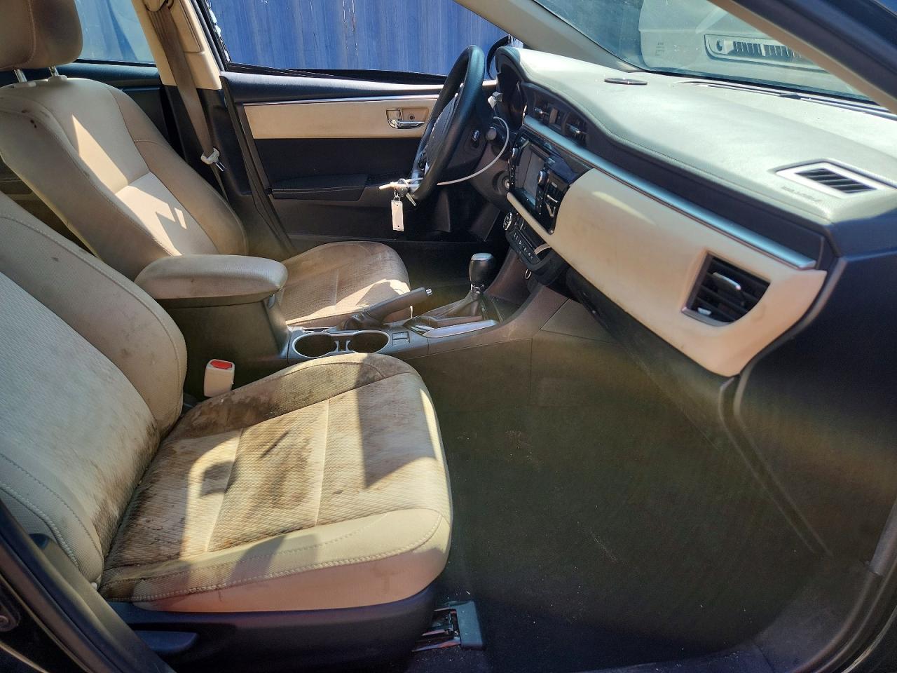 2016 TOYOTA COROLLA LE photo 19