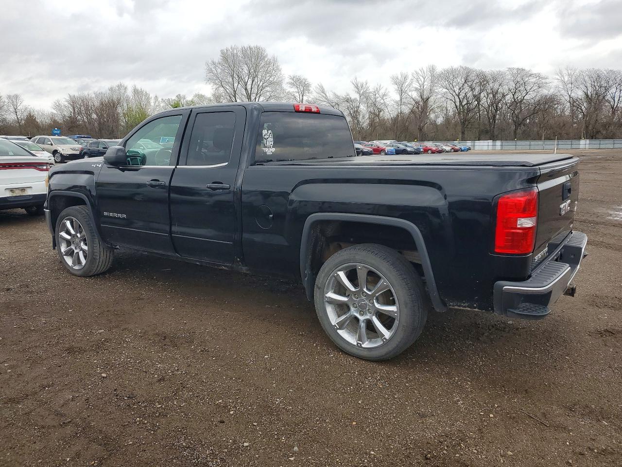 2014 GMC SIERRA K1500 SLE photo 3