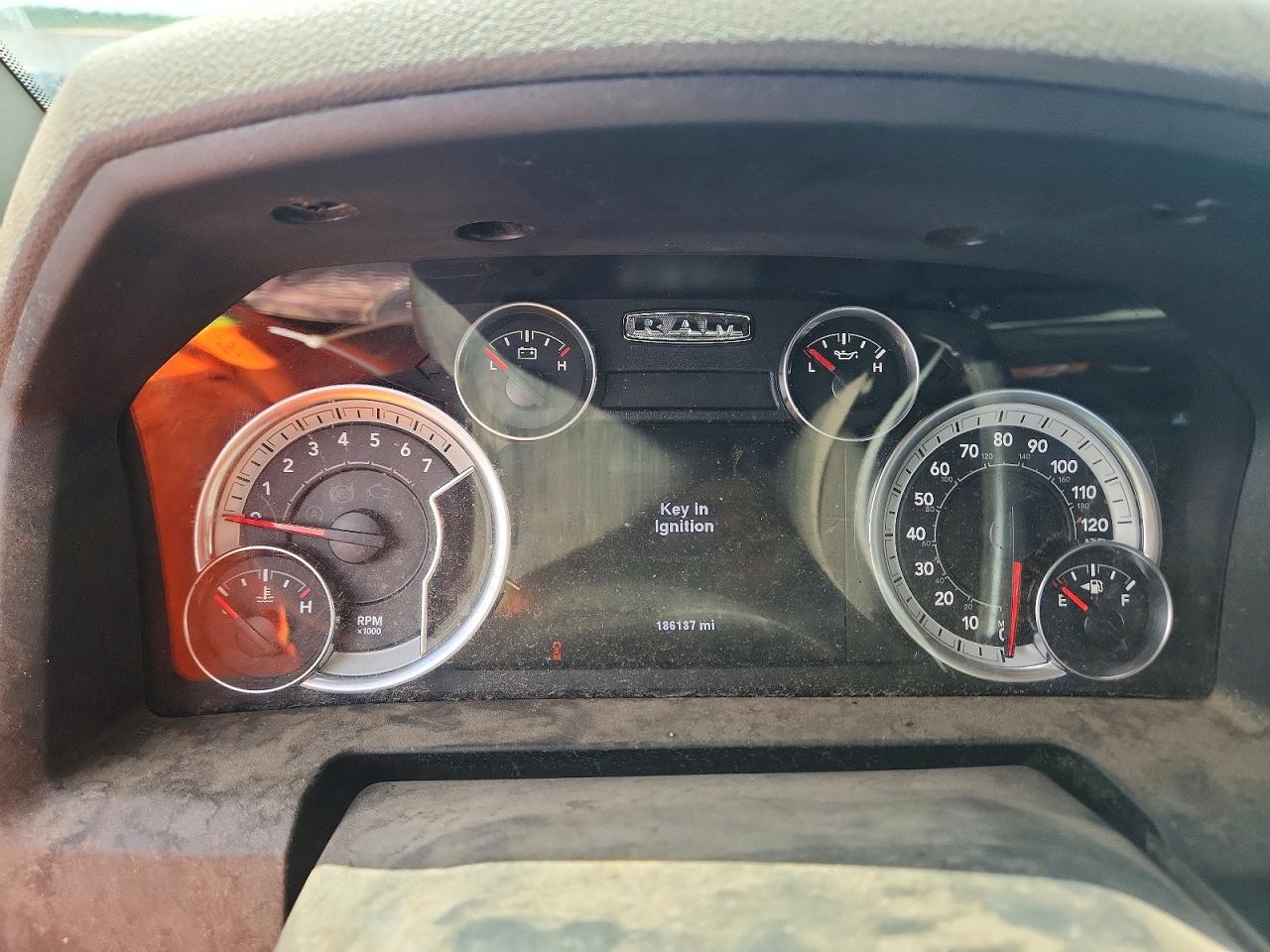 2013 RAM 1500 SLT photo 17