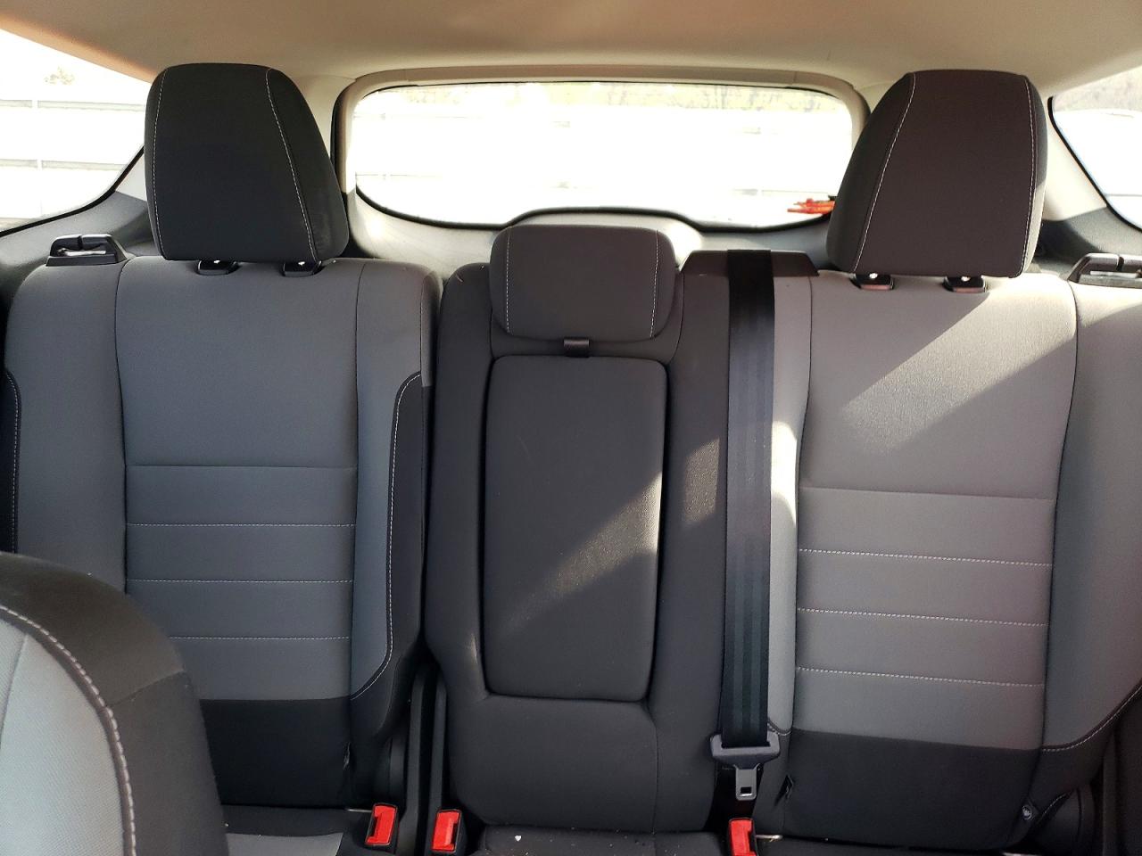 2016 FORD ESCAPE SE photo 28
