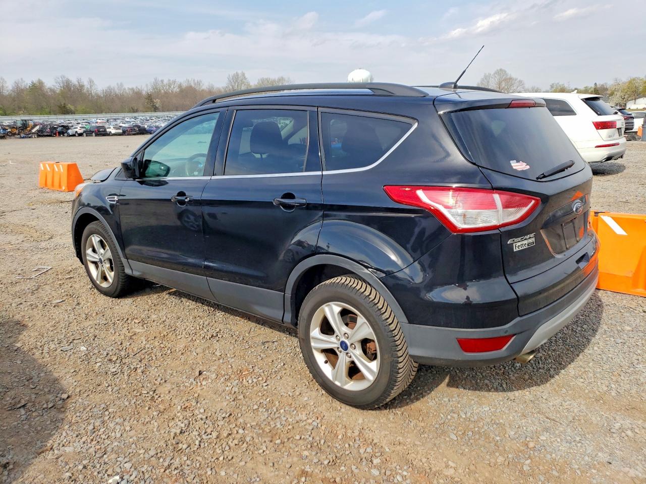 2016 FORD ESCAPE SE photo 4