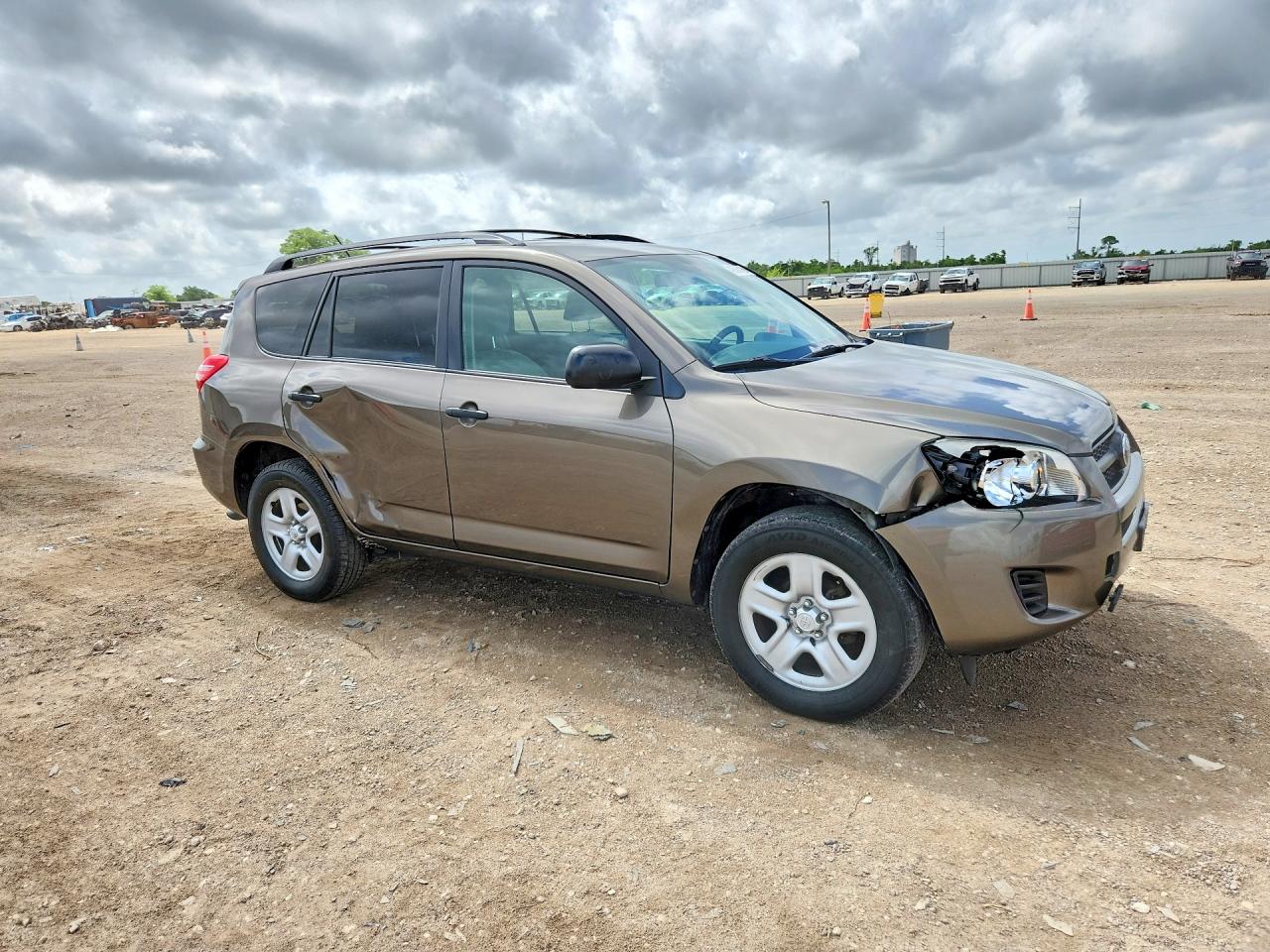 2012 TOYOTA RAV4 BASE photo 7