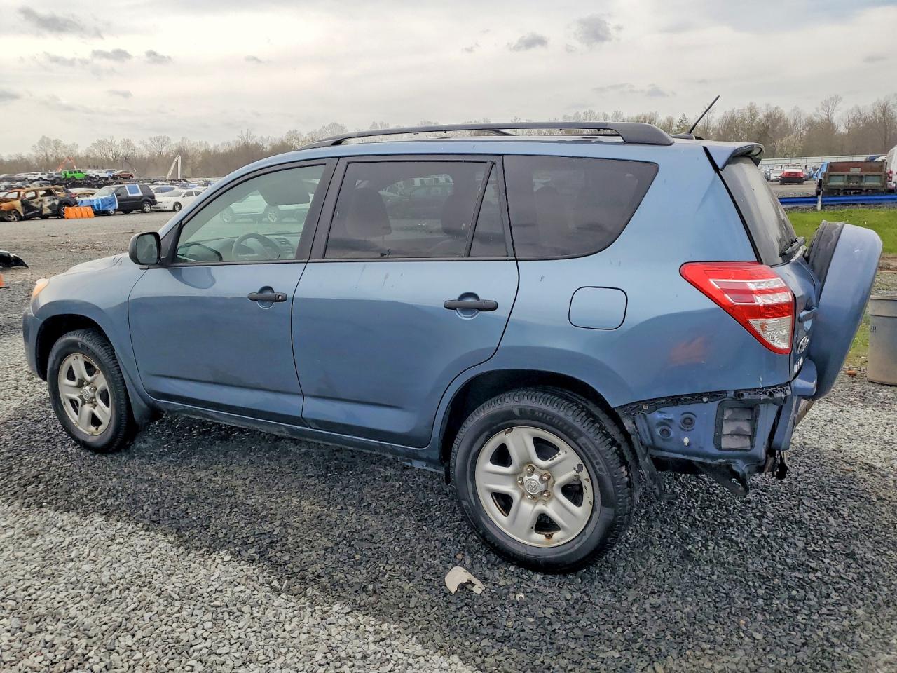 2012 TOYOTA RAV4 BASE photo 4
